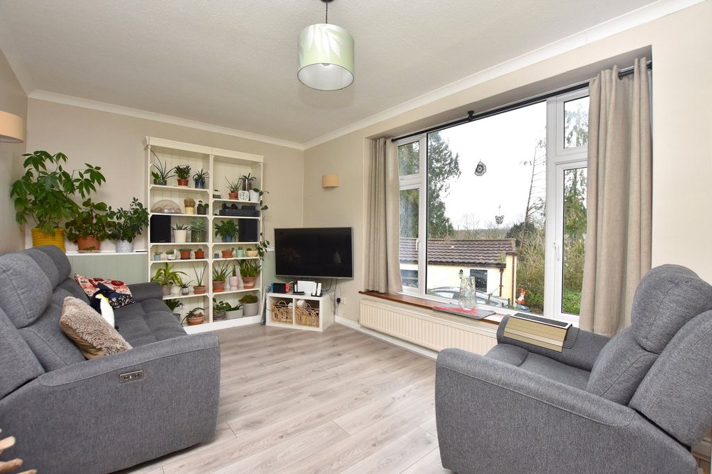 Property photo 2 of 23 Living Room