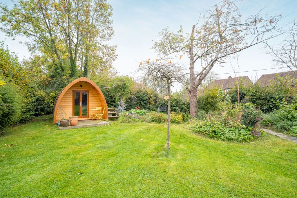 Property photo 2 of 25 Picture No. 07