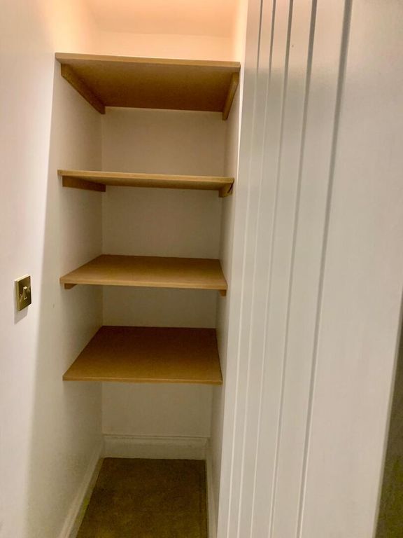Property photo 3 of 9 Cloakroom