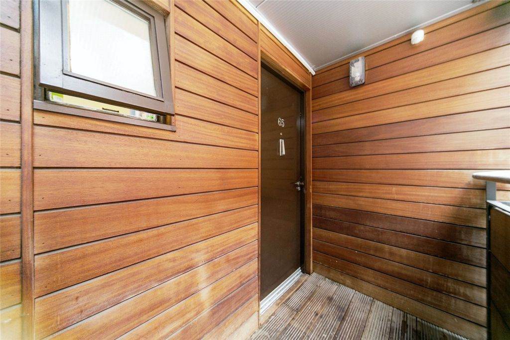 Property photo 2 of 17 Picture No. 13
