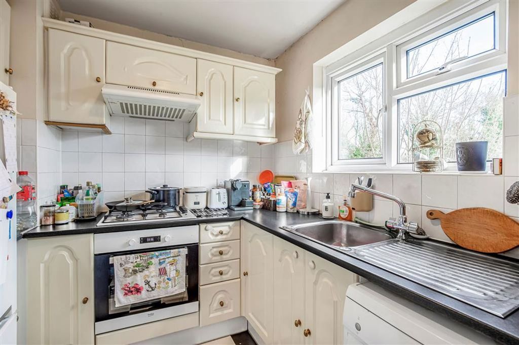 Property photo 2 of 5