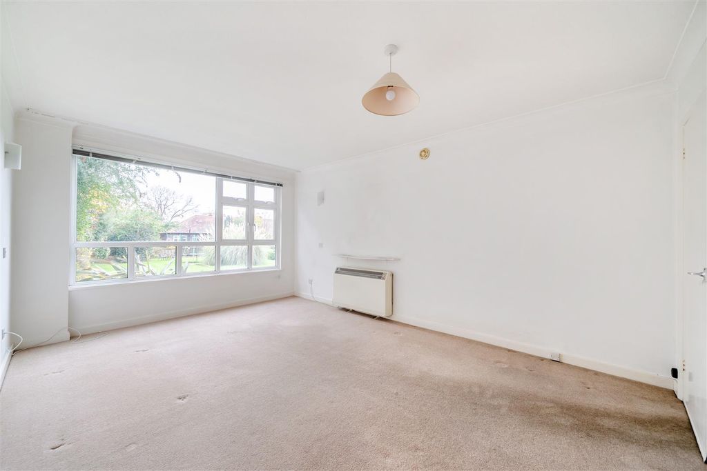 Property photo 2 of 13 1383698-1-691Dd882959Ec.Jpg