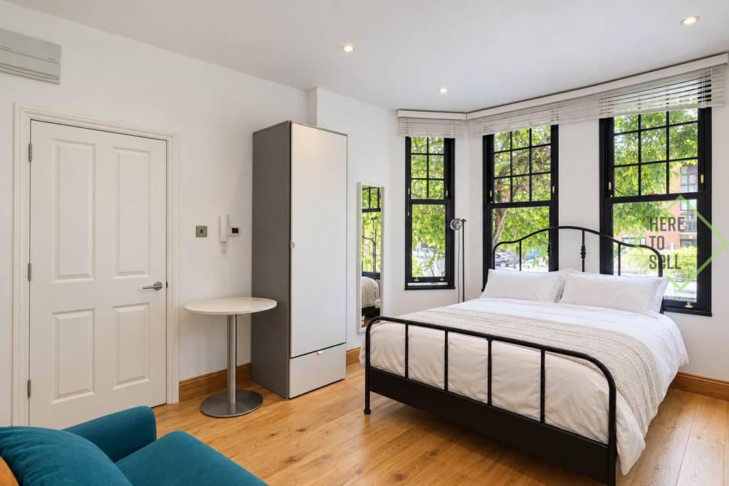 Property photo 2 of 8 Friern Park, Finchley, N12 -Studio4