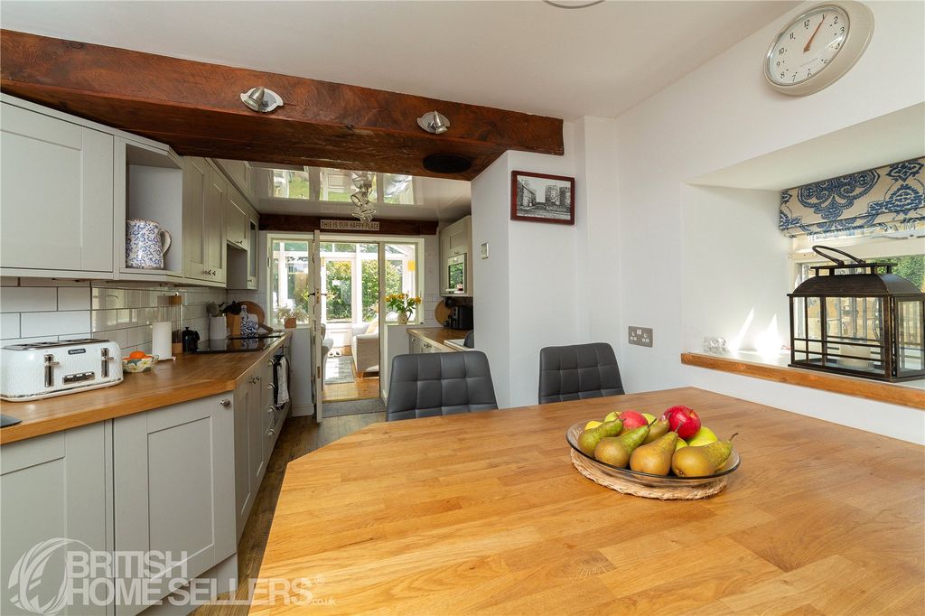 Property photo 3 of 40 Picture No. 10