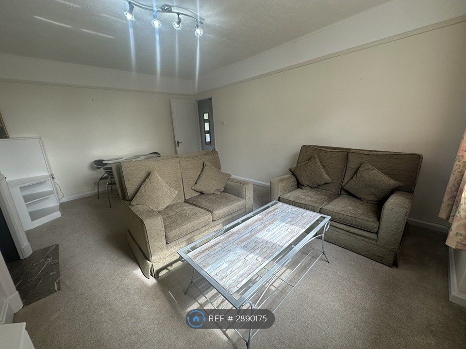 Property photo 2 of 7 Lounge