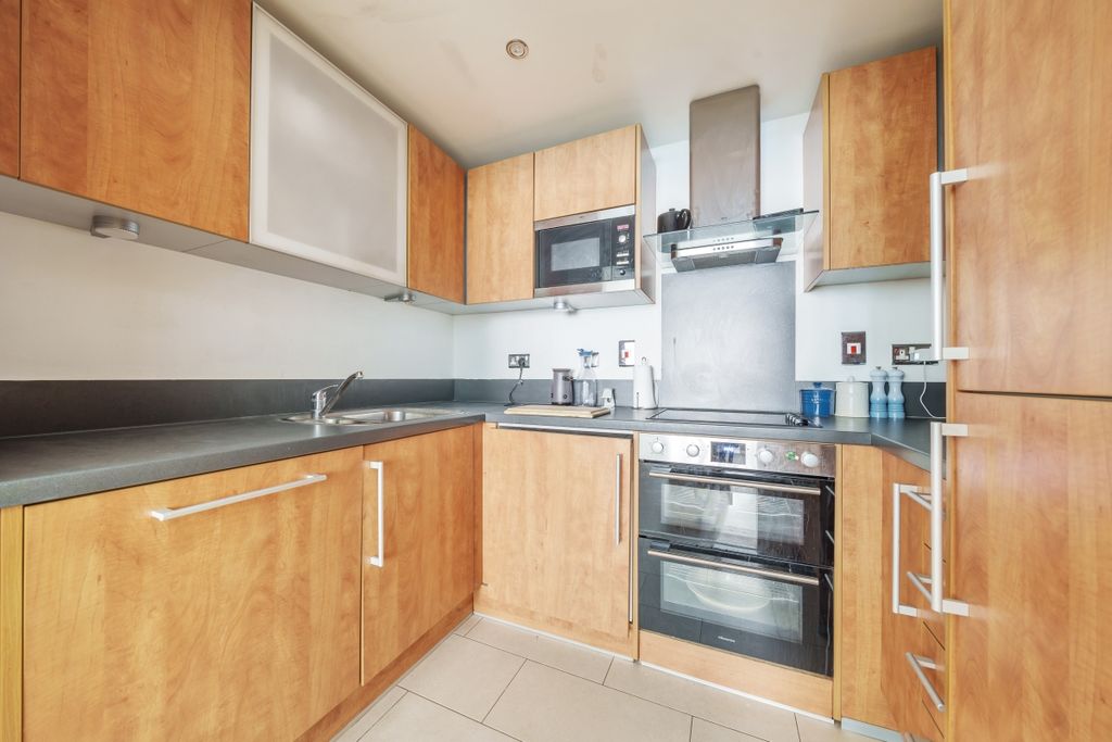 Property photo 3 of 6 978806 (3)