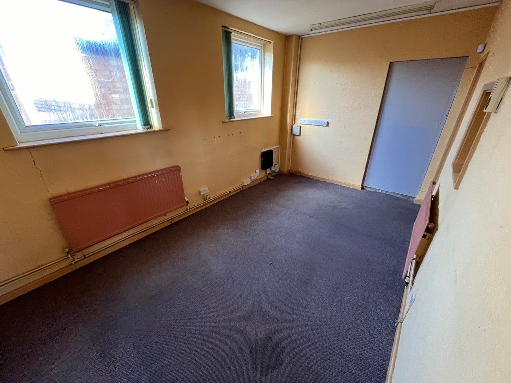 Property photo 2 of 7 Photo 12