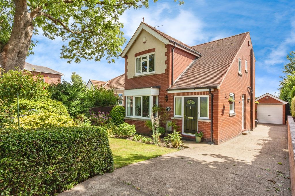 Property photo 2 of 17