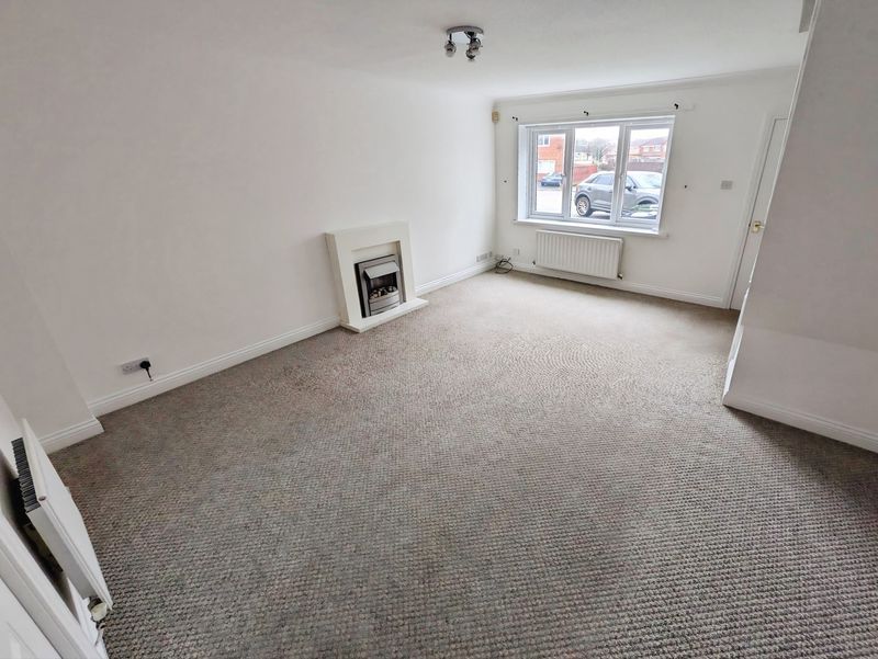 Property photo 2 of 8 Photo 9