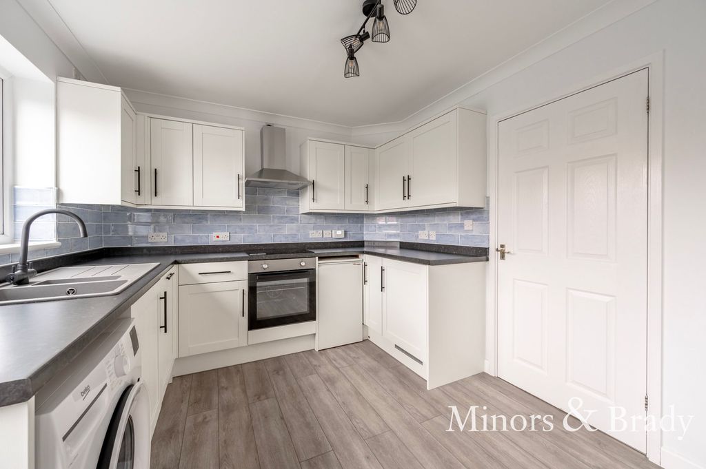 Property photo 3 of 20