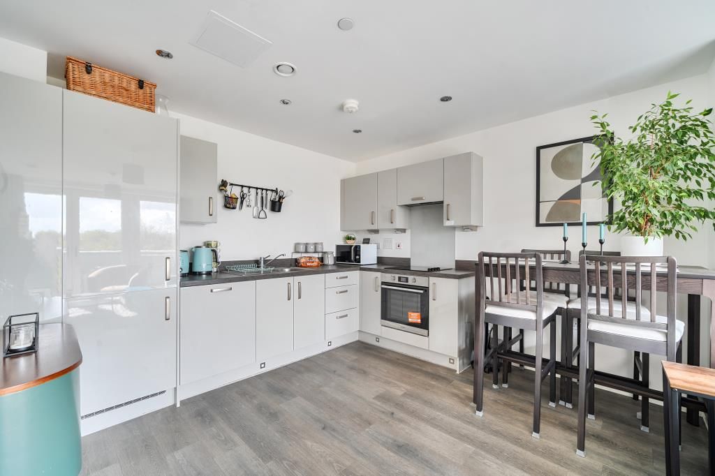 Property photo 2 of 14 Kitchen / Dining