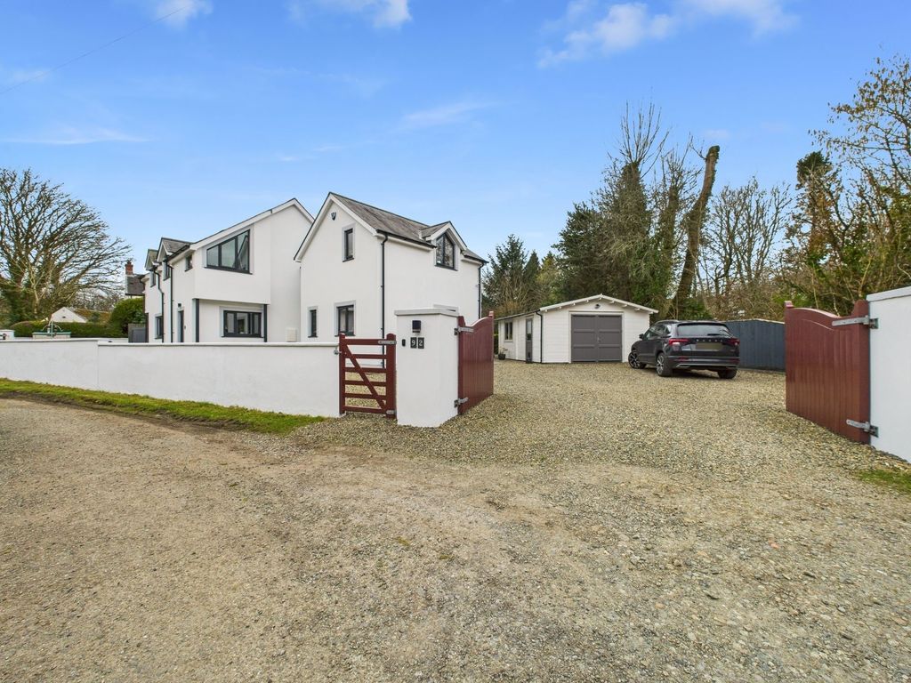 Property photo 3 of 33