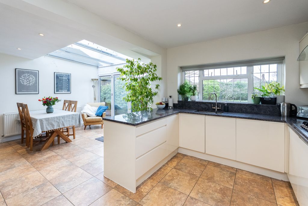 Property photo 3 of 20 Dsc07406