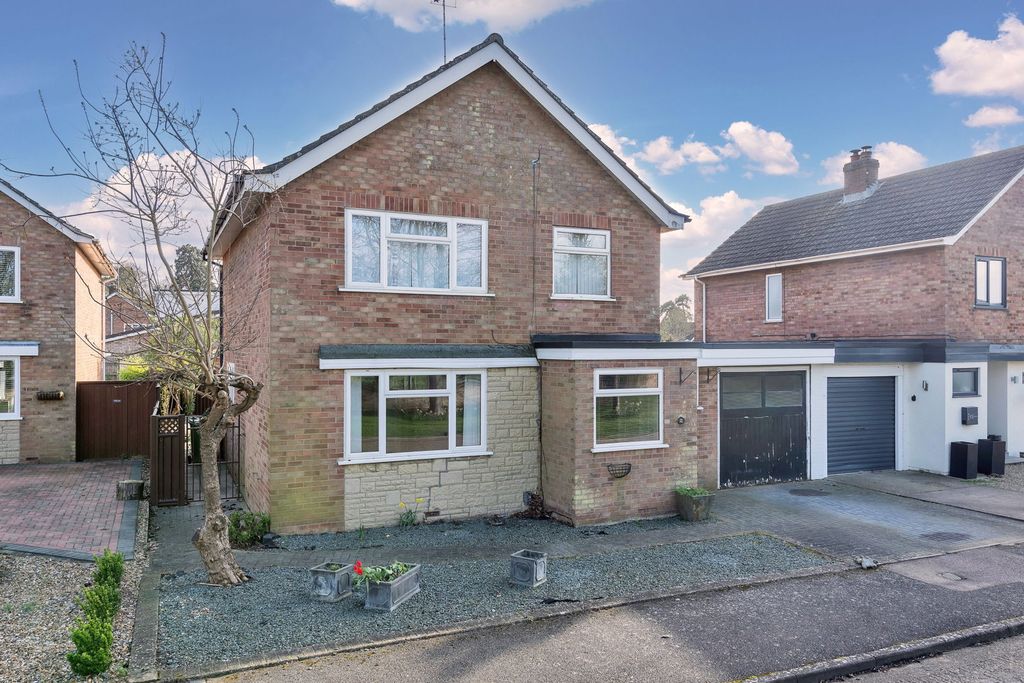 Property photo 1 of 16