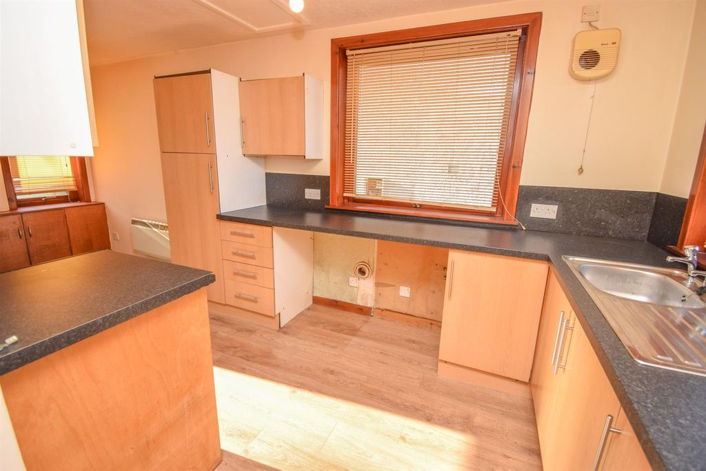 Property photo 2 of 16 Kitchen-Diner (2).Jpg