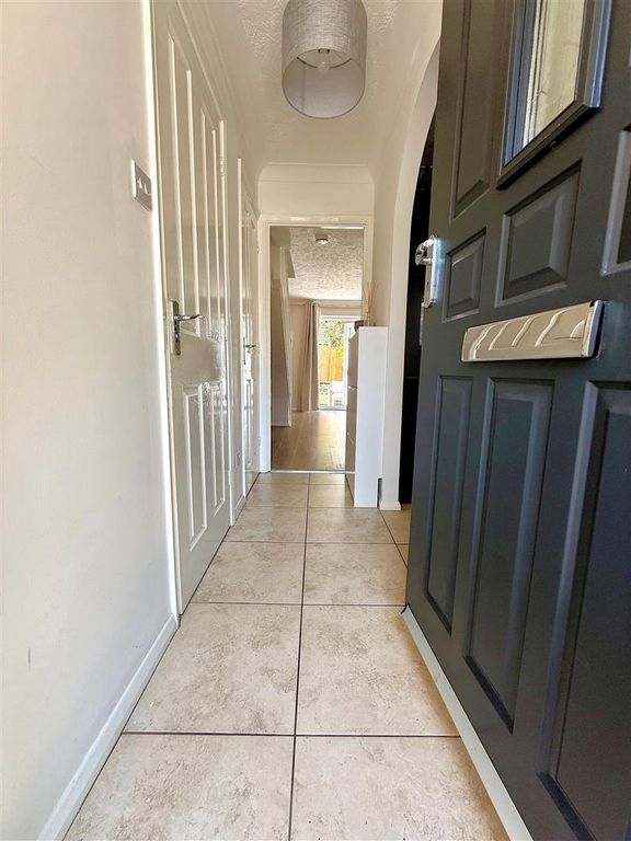 Property photo 3 of 9 Hallway.Jpg