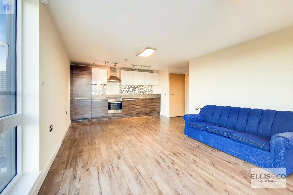 Property photo 2 of 15 Picture No. 06