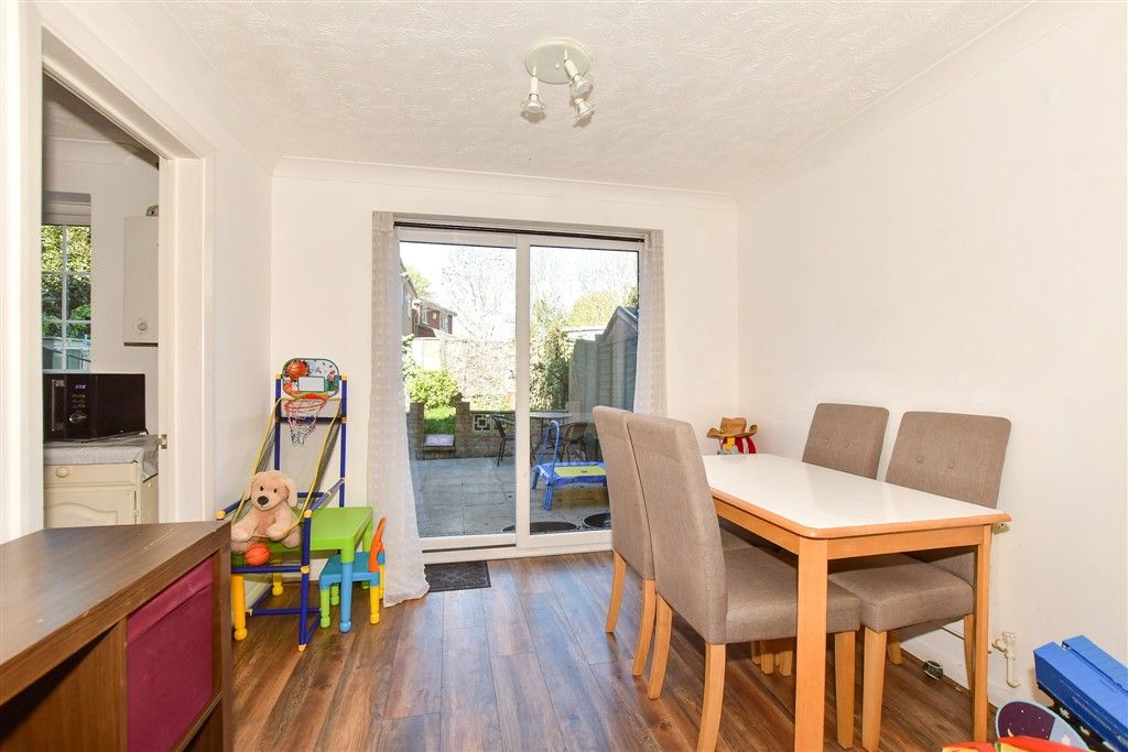 Property photo 3 of 11 Dining Area