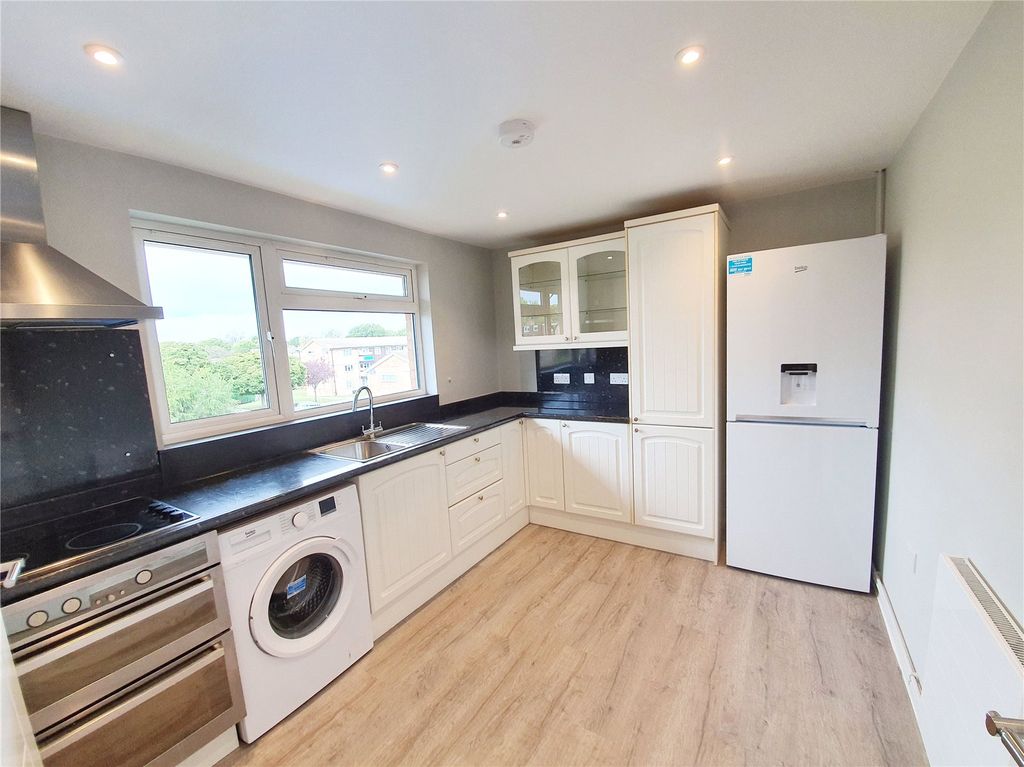 Property photo 2 of 7 Picture No. 03