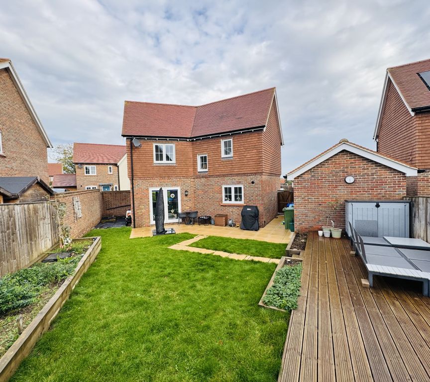 Property photo 2 of 11