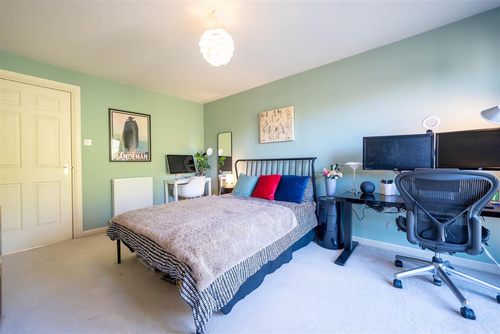 Additional image 28 of 4 bed property for saleGraybank Road, Perth PH2