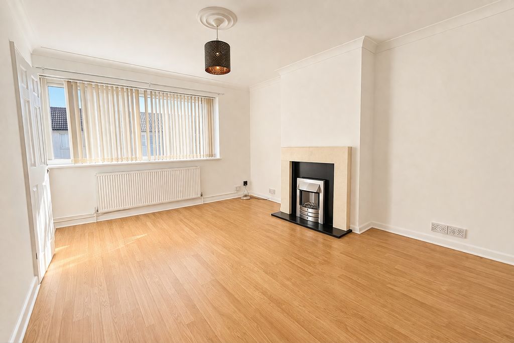 Property photo 2 of 9 Picture No. 21