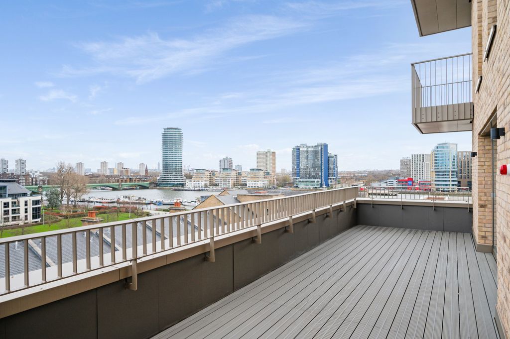 Property photo 3 of 19