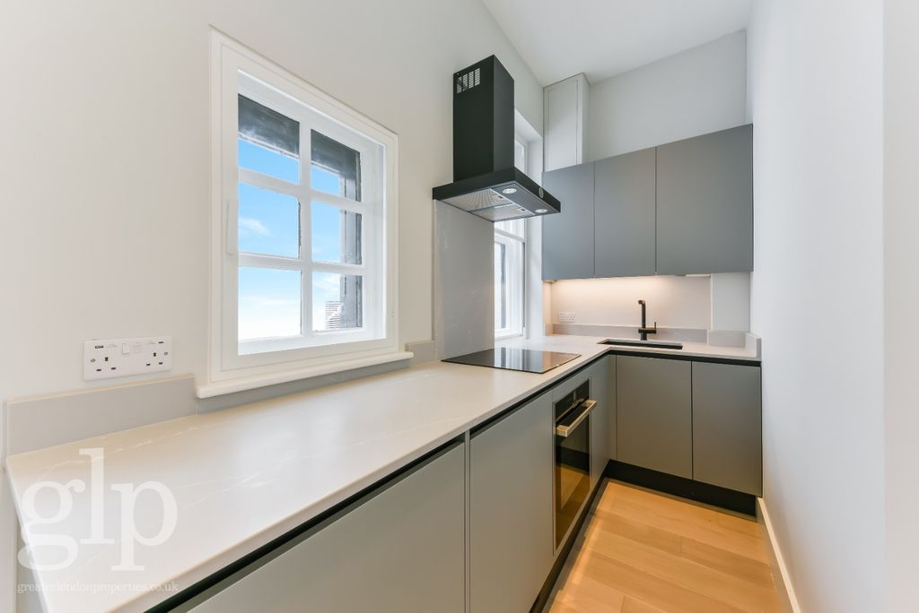 Property photo 3 of 15 2338555