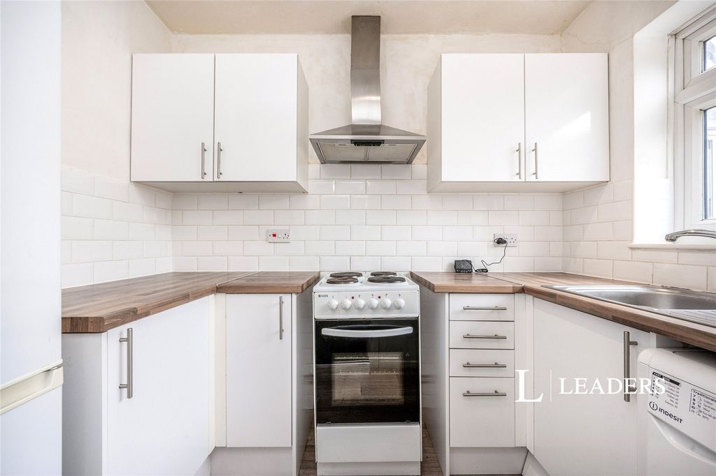 Property photo 2 of 10 Picture No. 04