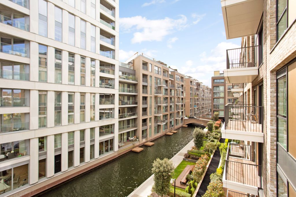 Property photo 1 of 9 Views