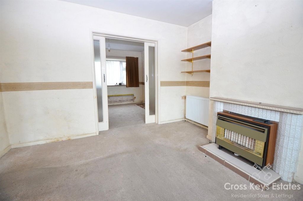 Property photo 2 of 17 Sitting Room