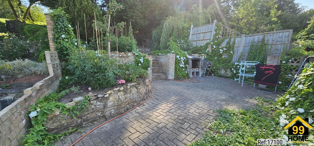 Property photo 3 of 17 Photo 2