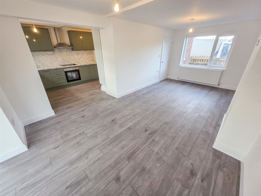 Property photo 2 of 26 20251031_151618.Jpg