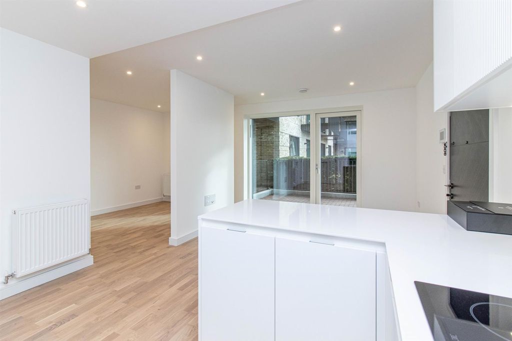 Property photo 2 of 22 Img9181.Jpg