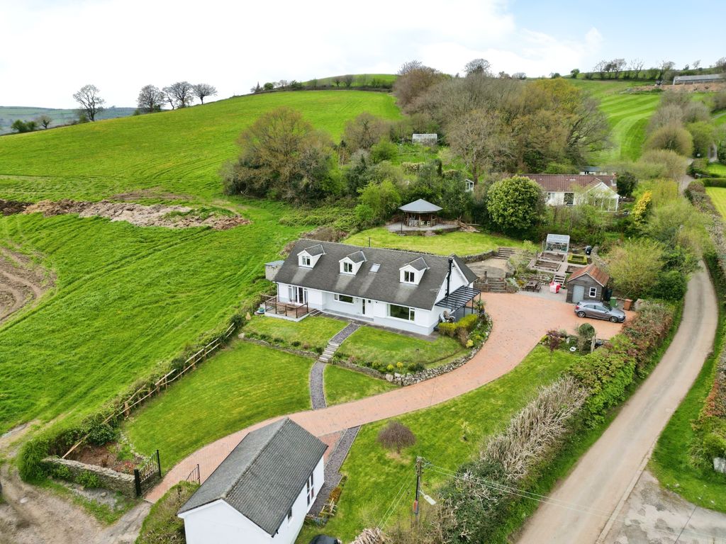 Property photo 1 of 20 Dji_0332