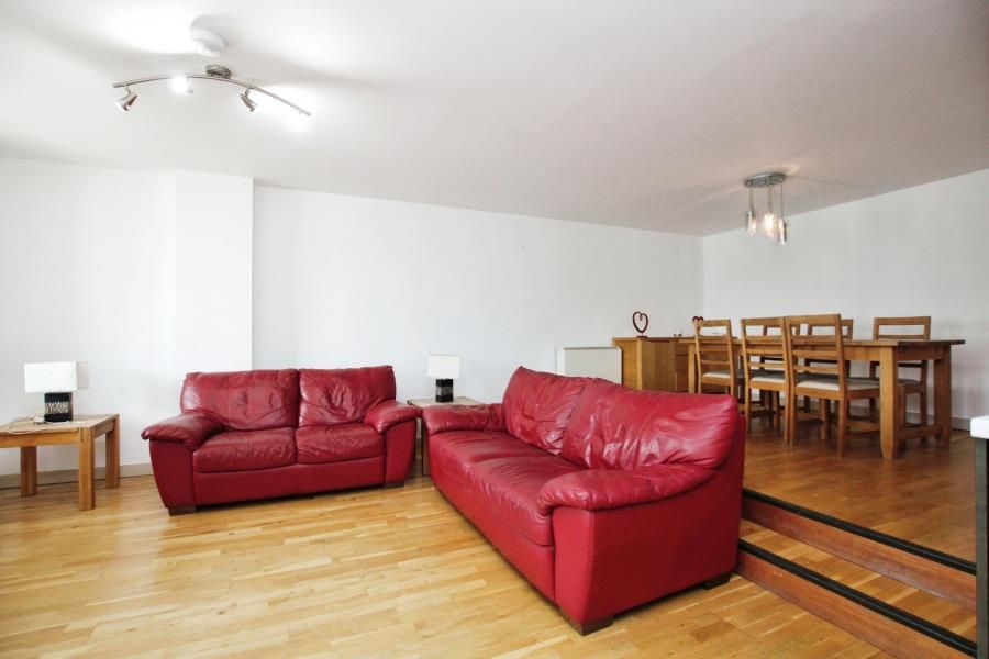 Property photo 3 of 19
