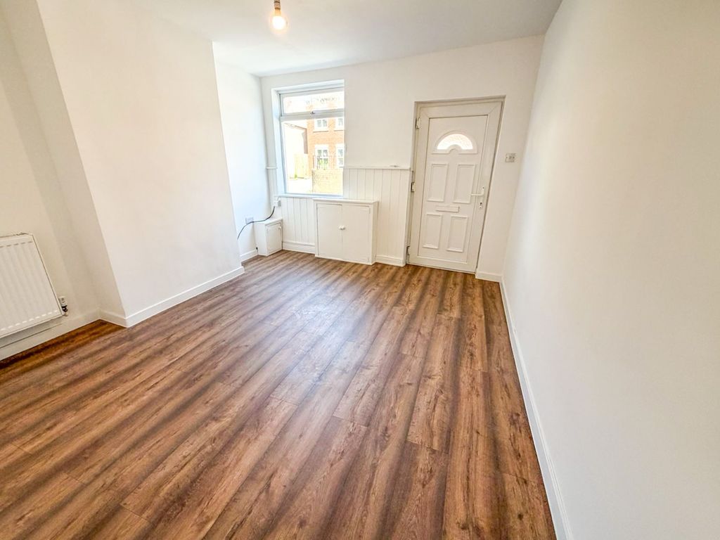 Additional image 5 of 3 bed end terrace house to rentCheadle ST10
