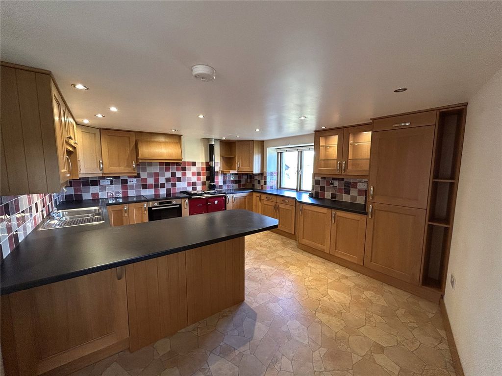 Property photo 3 of 20 Picture No. 11