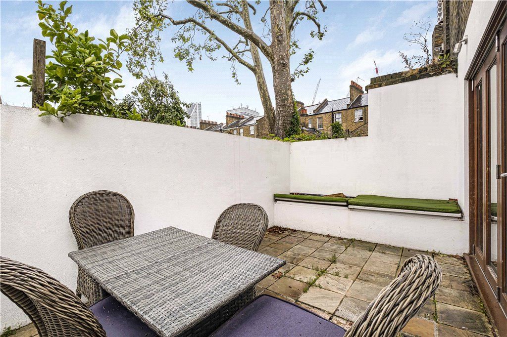 Property photo 3 of 14 Balcony