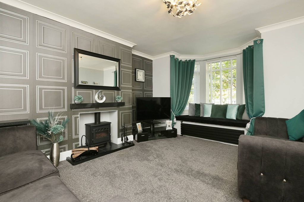 Property photo 2 of 34