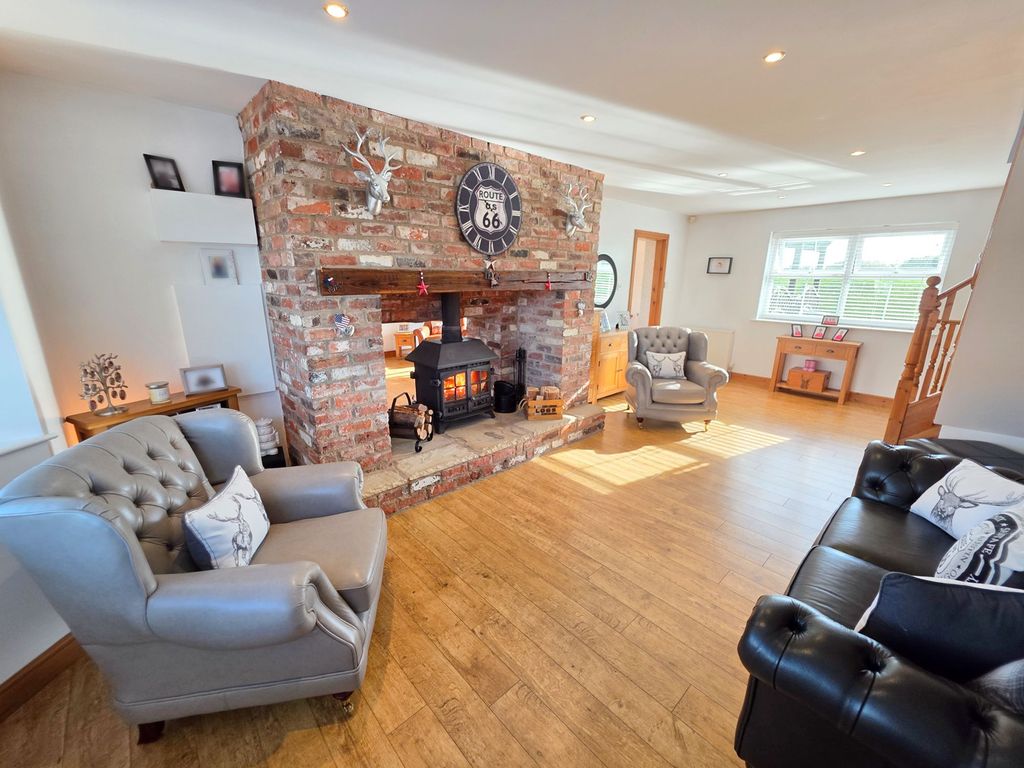 Property photo 1 of 34