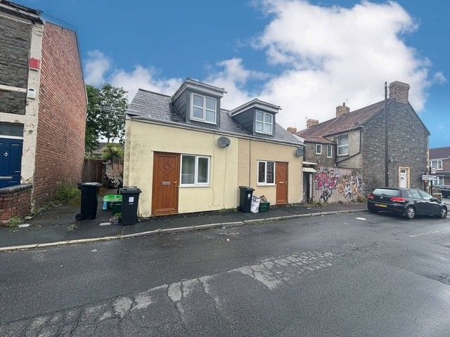 Property photo 1 of 6