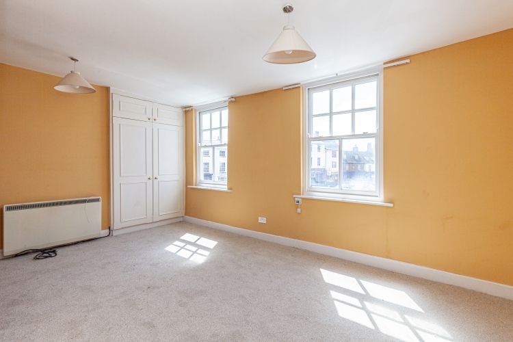 Property photo 2 of 7 260095