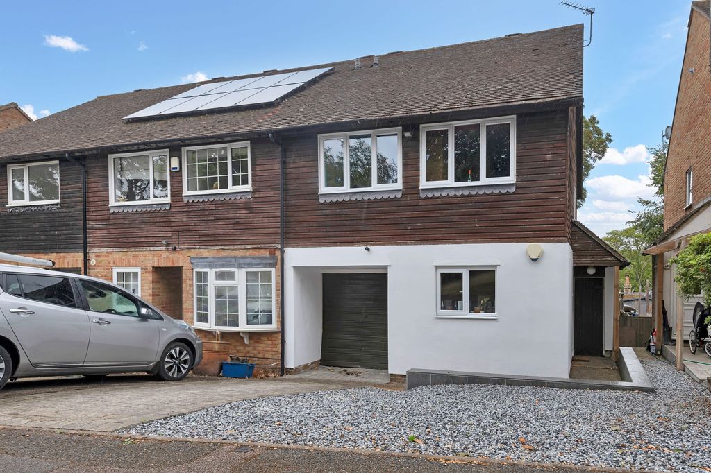 Property photo 1 of 12