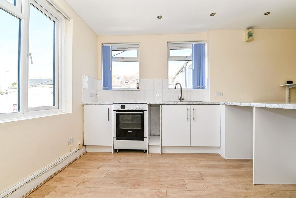 Property photo 3 of 14 3.Jpg