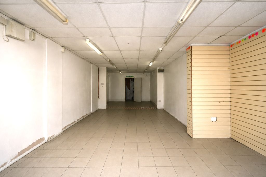 Property photo 3 of 7 5437742