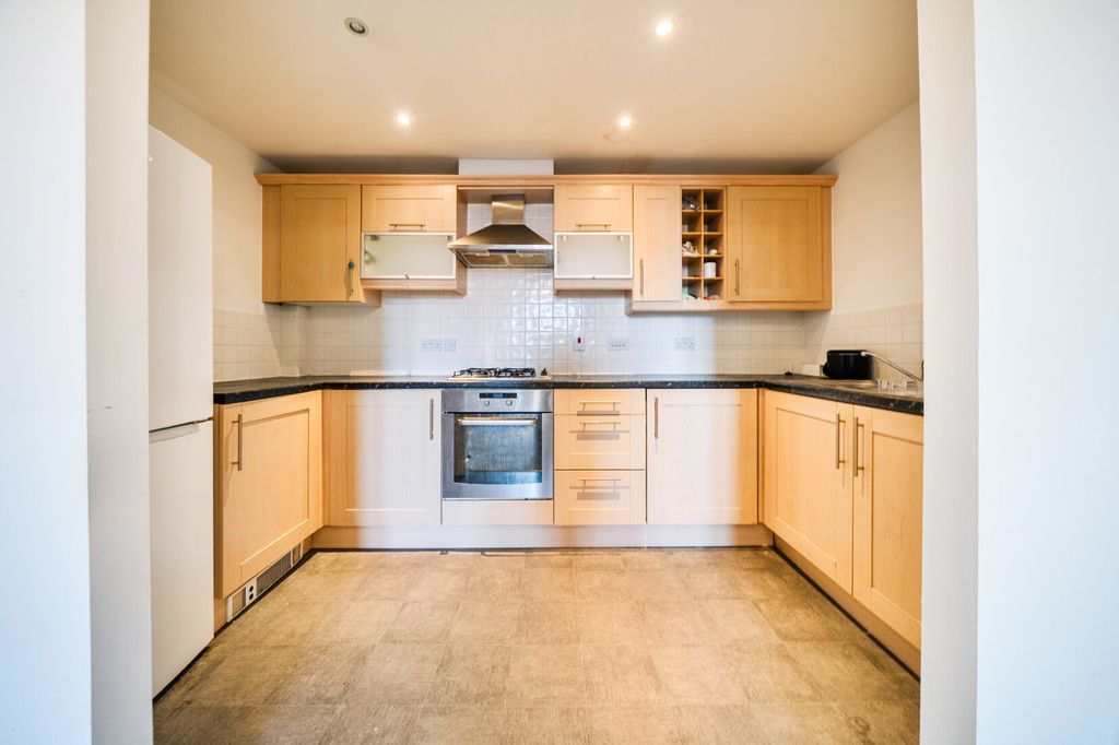 Property photo 3 of 13 Kitchen