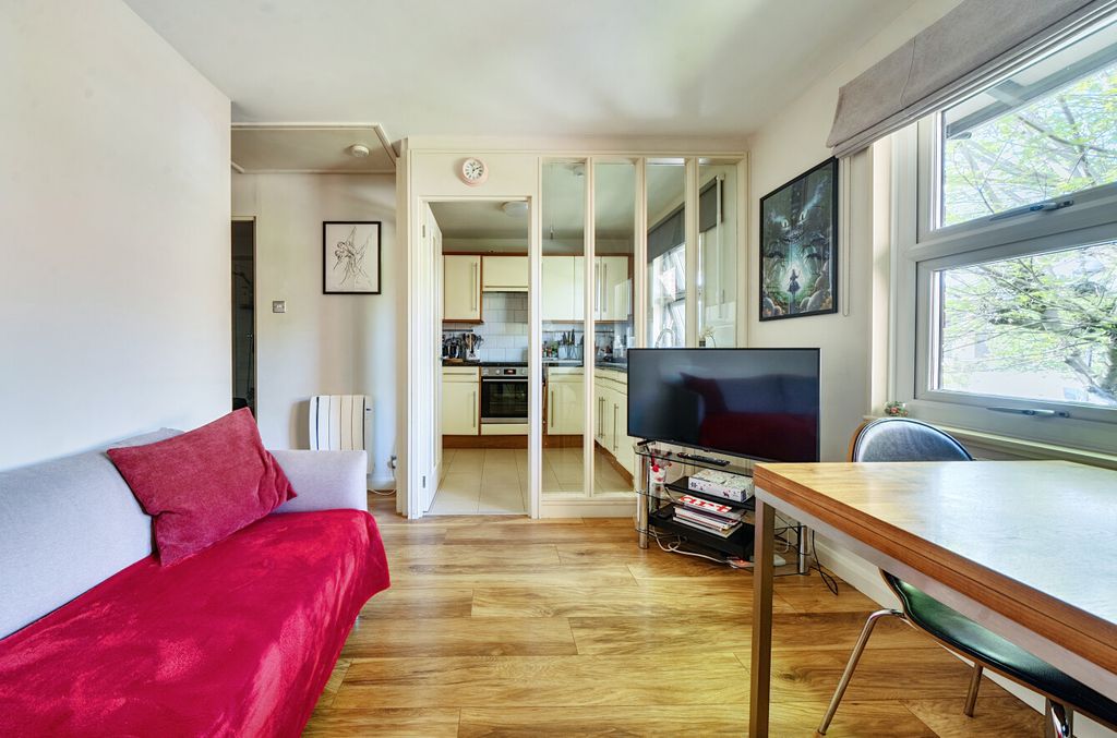 Property photo 2 of 11 1448813-6-69Ea1ba...