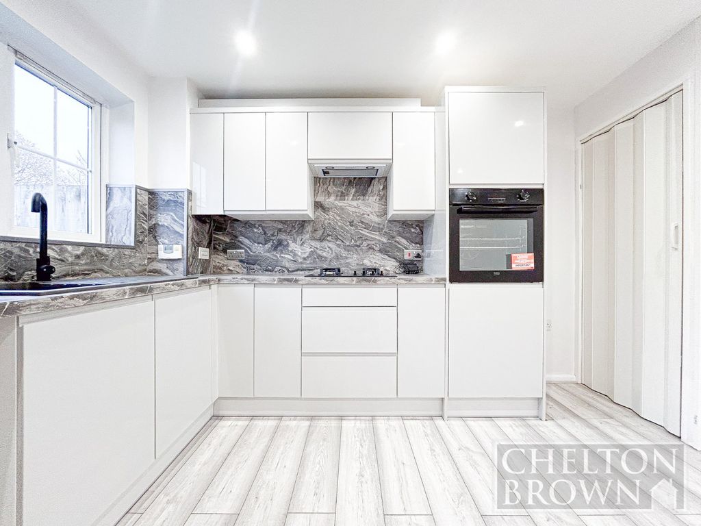 Property photo 2 of 35 Kitchen