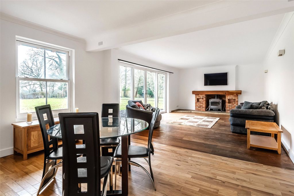 Property photo 2 of 17 Picture No. 10